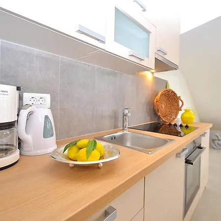Stella